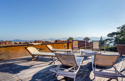 Santo Stefano di Magra Villa | 230 m² Villa ∙ 4 bedrooms ∙ 8 guests