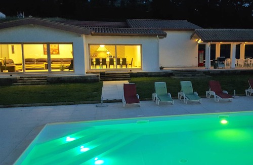 Monte San Giusto House | 240 m² House ∙ 5 bedrooms ∙ 18 guests
