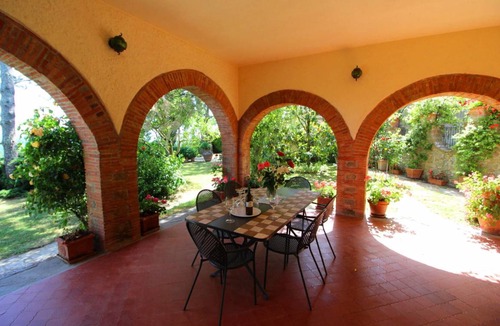 Palazzuolo Alto Villa | 240 m² Villa ∙ 4 bedrooms ∙ 10 guests
