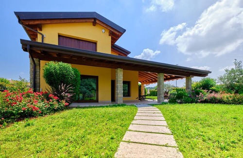 Salionze Villa | 240 m² Villa ∙ 3 bedrooms ∙ 8 guests
