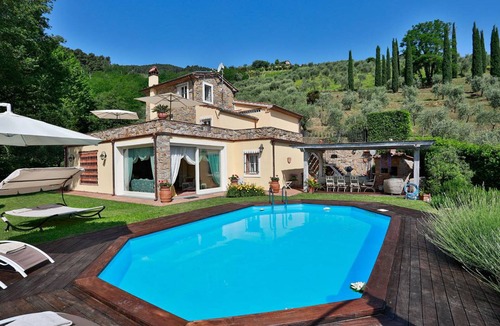 Cascine-La Croce Villa | 250 m² Villa ∙ 4 bedrooms ∙ 8 guests