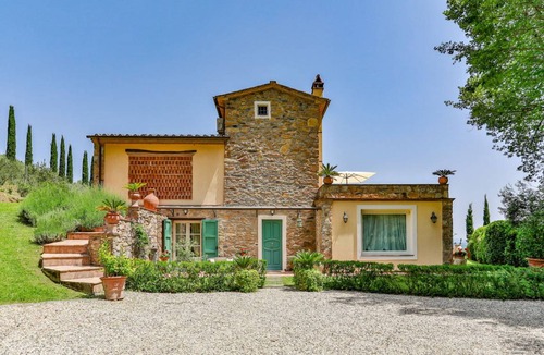 Cascine-La Croce Villa | 250 m² Villa ∙ 4 bedrooms ∙ 8 guests
