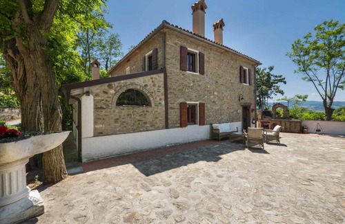 Gemmano Villa | 250 m² Villa ∙ 5 bedrooms ∙ 12 guests