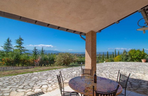 Massa Martana Villa | 250 m² Villa ∙ 5 bedrooms ∙ 10 guests