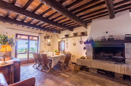 Montefelcino Villa | 260 m² Villa ∙ 4 bedrooms ∙ 11 guests