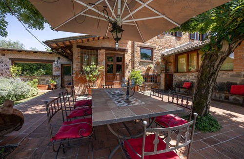 Massa e Cozzile Villa | 280 m² Villa ∙ 5 bedrooms ∙ 9 guests