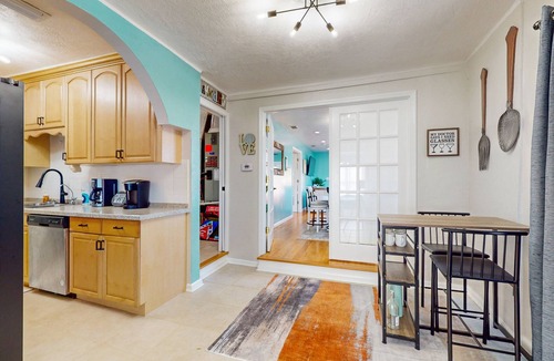 East Daytona Condo | 2nd Floor Beachside Duplex Retreat – Dog-Friendly & Steps to Sand