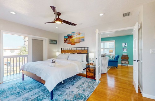 East Daytona Condo | 2nd Floor Beachside Duplex Retreat – Dog-Friendly & Steps to Sand