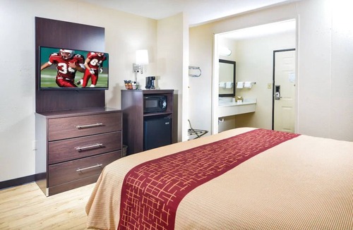 Paducah Hotel | 3 Affordable Units Close to Convention Center, Shopping & Downtown