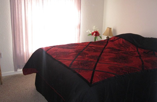Forest Oaks House | 3 bedroom 2 bathroom home with smart TV and WiFi