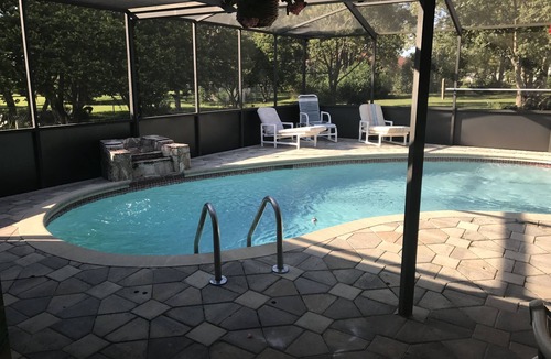 Spring Hill House | 3 bedroom Pool home. Quiet Neighbourhood