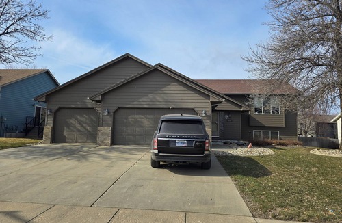 Sioux Falls House | 3-BR vacation home with 2 spacious entertaining areas: Sleeps 11, 4 miles to DT