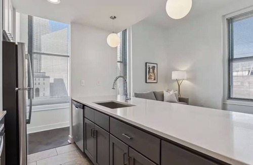 Downtown Pittsburgh Apartment | 3 Units | Pittsburgh Escape w/Kitchen | Steps to Cultural District & Convention