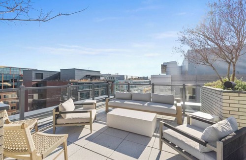 Navy Yard Apartment | 3 Units | Urban DC Stay w/Kitchen | Rooftop Terrace | Near Stadium & Museums