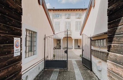Costa di Mezzate Apartment | 30 m² Apartment ∙ 1 bedroom ∙ 2 guests
