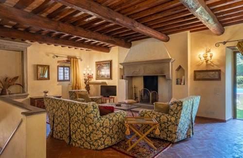 Dicomano House | 300 m² House ∙ 1 bedroom ∙ 10 guests