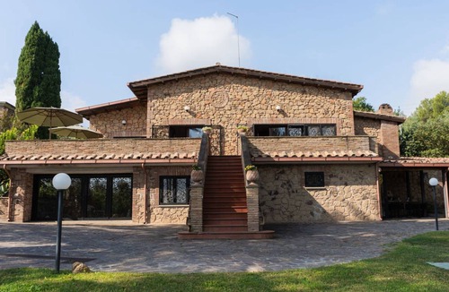 Lake Bracciano Villa | 300 m² Villa ∙ 4 bedrooms ∙ 8 guests