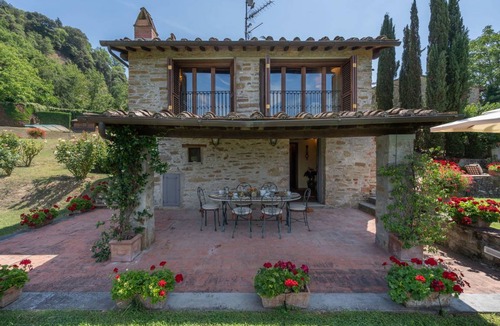 Dicomano Villa | 300 m² Villa ∙ 4 bedrooms ∙ 10 guests