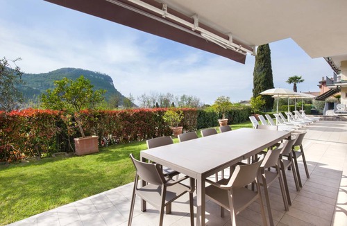 Garda Villa | 300 m² Villa ∙ 5 bedrooms ∙ 10 guests