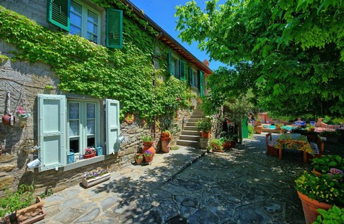 San Pietro a Cegliolo Villa | 300 m² Villa ∙ 8 bedrooms ∙ 15 guests