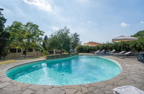 Dicomano House | 305 m² Farmhouse ∙ 5 bedrooms ∙ 12 guests