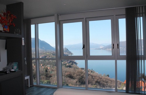 Brezzo di Bedero Apartment | 3½-zimmer-wohnung mit Gigantischer Seesicht und Pool
