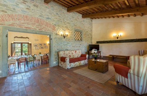 Cortona Villa | 310 m² Villa ∙ 9 bedrooms ∙ 22 guests