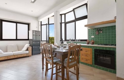 Torre Rinalda House | 3269 Villetta Monica by BarbarHouse