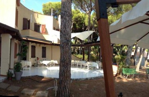 Santa Margherita di Pula Villa | 350 m² Villa ∙ 5 bedrooms ∙ 10 guests