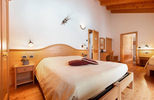 Caderzone Terme Resort | 35 m² Private room ∙ 1 bedroom ∙ 3 guests