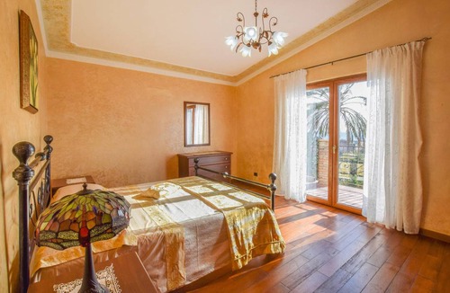 Saline Joniche House | 350 m² House ∙ 4 bedrooms ∙ 12 guests