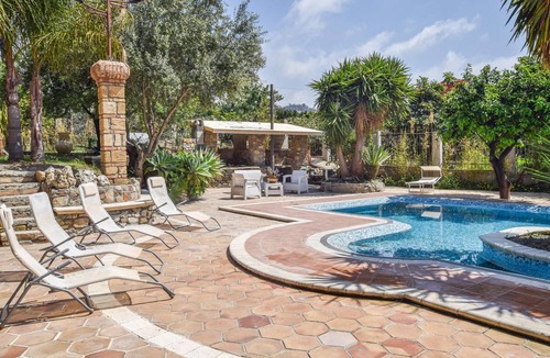 Saline Joniche House | 350 m² House ∙ 4 bedrooms ∙ 12 guests