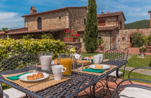 Monsummano Terme Villa | 350 m² Villa ∙ 4 bedrooms ∙ 10 guests