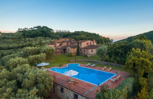 Monsummano Terme Villa | 350 m² Villa ∙ 4 bedrooms ∙ 10 guests