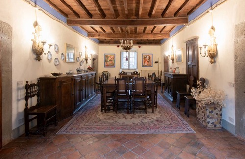 San Romano in Garfagnana Villa | 360 m² Villa ∙ 4 bedrooms ∙ 9 guests