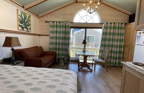 Hatteras Condo | 37 Coal Miner's Dream Studio Bedroom Condo by RedAwning