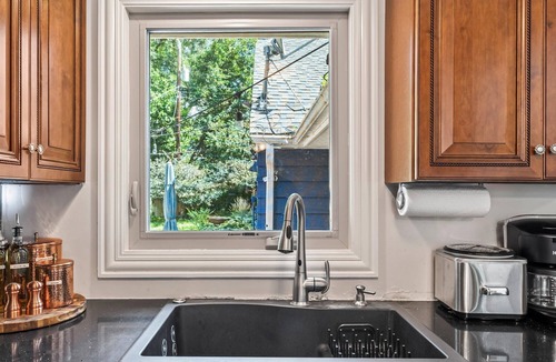 St. Louis Park House | 3bdr home, super-clean, cozy backyard, by Westends