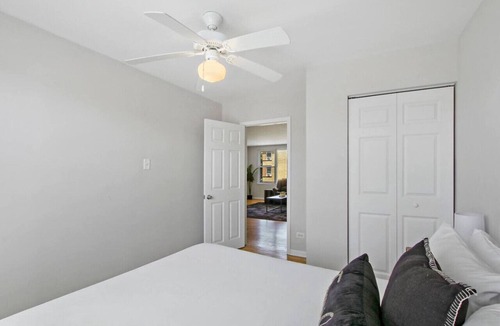 West Ridge Apartment | 3BR Homey with Comfy Living Room Apartment
