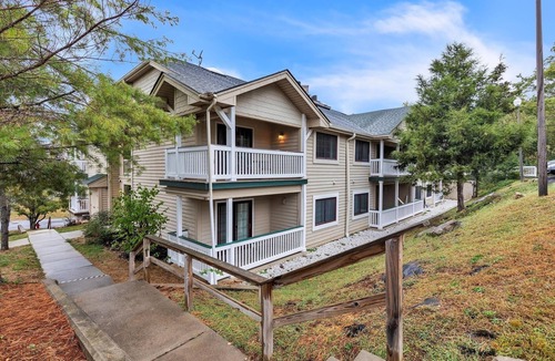 Nashville Condo | 3rd Floor Back Side Penthouse Suite - 306 by Grand Wood Suites