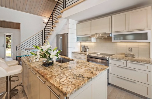 Palmetto Dunes Villa | #4 BEACH VILLA - OCEANFRONT BACKYARD Outdoor Grilling and Dining! NOT a Highrise