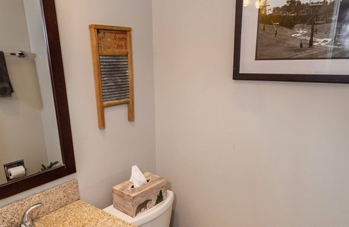 Seven Springs House | 4 Bed/4 Bath Beautiful Townhouse Minutes To Seven Springs