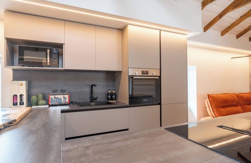 Calolziocorte Apartment | 4 Elements - Italian GuestHouse