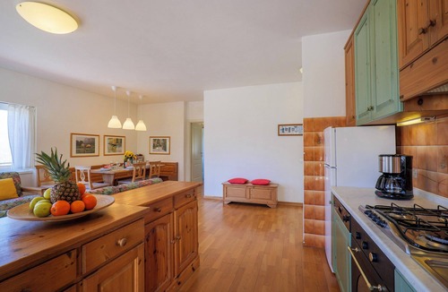 Colico Piano Apartment | 4-room apartment with 2 balconies, pool, children's pool and table tennis table