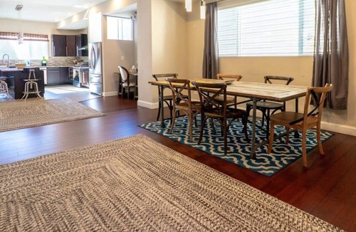 Central West End House | 4-Unit Building Sleeping for 34 ABODEbucks