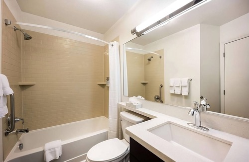 Morris Plains Hotel | 4 Units | Modern Kitchen Suites Near Morristown with Quick NYC Access