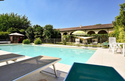 Longare Apartment | 40 m² Apartment ∙ 1 bedroom ∙ 2 guests