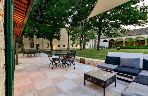 Longare Apartment | 40 m² Apartment ∙ 1 bedroom ∙ 2 guests