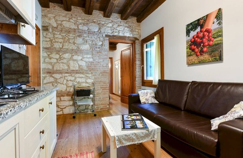 Longare Apartment | 40 m² Apartment ∙ 1 bedroom ∙ 2 guests