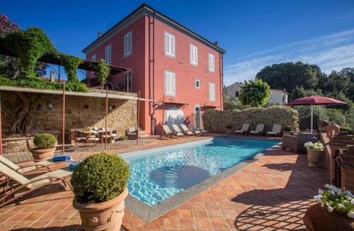Fabbrica House | 400 m² House ∙ 5 bedrooms ∙ 13 guests