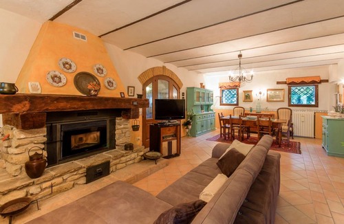 Serra San Quirico Villa | 400 m² Villa ∙ 7 bedrooms ∙ 15 guests